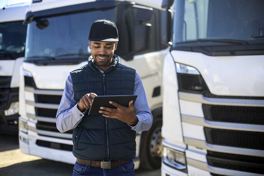 conducteur de camion connecté